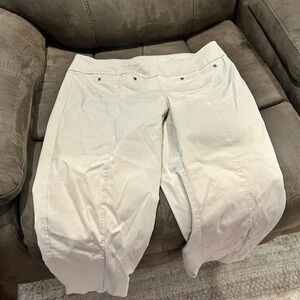 New Directions Light Tan Pants capris size 10